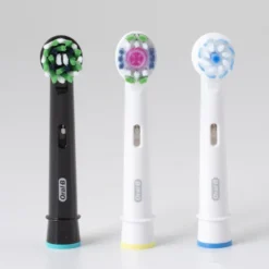 Oral-B Pro gavesæt med to tandbørster 3 3900 Duo black/white