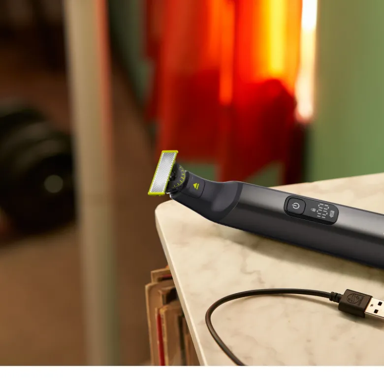 Philips OneBlade Pro shaver 360 face + body