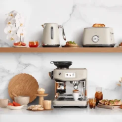 Sage Barista Touch Impress Cold SES882 ALM espressomaskine almond nougat