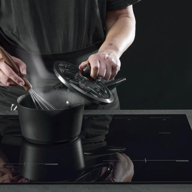 Scanpan Pro SB+ Induction kasserolle med låg sort non-stick 1.8 liter