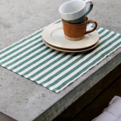 Södahl Statement Stripe dækkeserviet green 2 stk. 33x48 cm