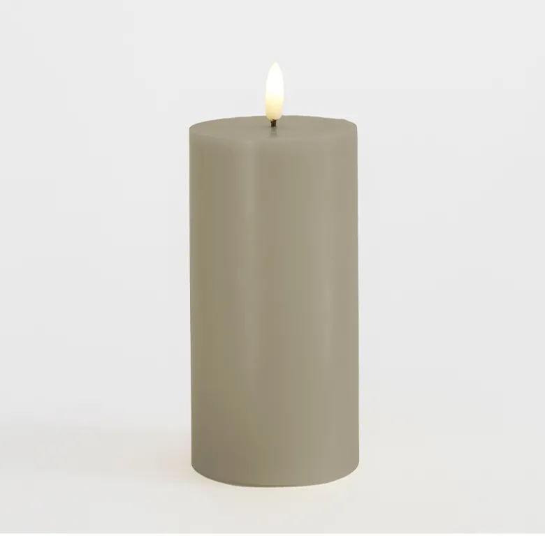 Sirius Sille LED-bloklys varm grå Ø 7,5 x 15 cm