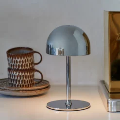 Sirius Tim genopladelig bodlampe chrome H 22 cm