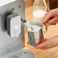 Smeg Collezione automatisk espressomaskine 19 bar hvid
