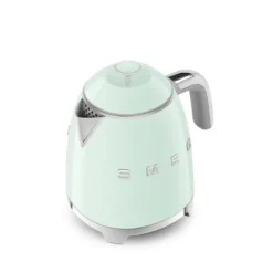 Smeg KLF05PGEU elkedel mini pastelgrøn 0,8 liter 1400 watt