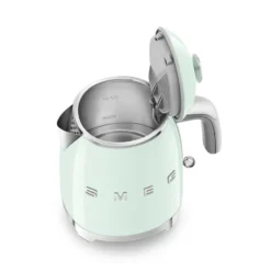 Smeg KLF05PGEU elkedel mini pastelgrøn 0,8 liter 1400 watt