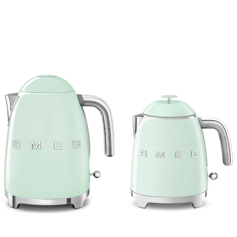 Smeg KLF05PGEU elkedel mini pastelgrøn 0,8 liter 1400 watt