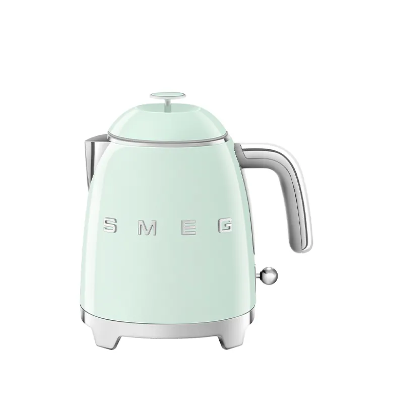 Smeg KLF05PGEU elkedel mini pastelgrøn 0,8 liter 1400 watt