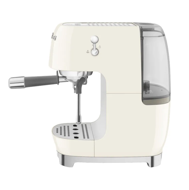 Smeg 50's Style cold brew espressomaskine creme 1650 watt