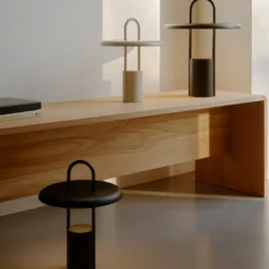 Stelton Pier portable LED lampe sort H 33,5 cm