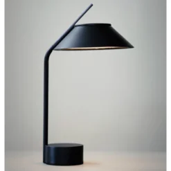 Stelton Vinkel LED lampe sort H 41,5 cm