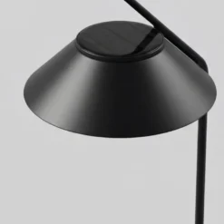 Stelton Vinkel LED solcelle lampespyd sort H 108,5 cm