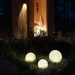 Villa Collection Maane LED lampe m. solar hvid 25x23 cm