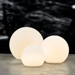 Villa Collection Maane LED lampe m. solar hvid 25x23 cm